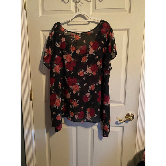 Asymmetrical Floral Torrid Blouse - Picture 2 of 4